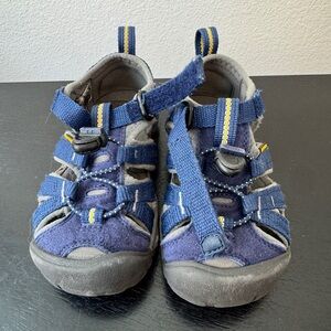 Keen Toddler water/outdoor sandals size 9
